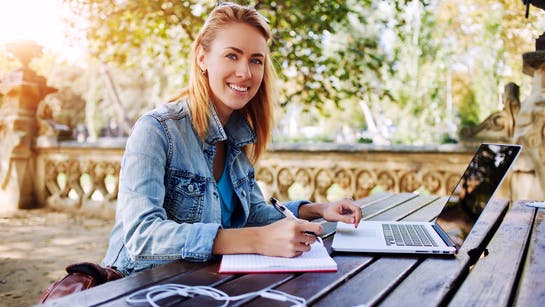 Die Zeit zwischen Studium und erstem Job sinnvoll nutzen